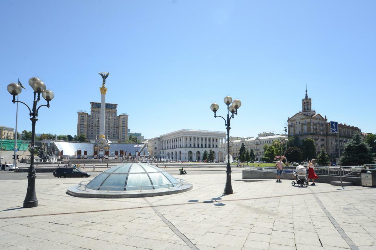 Artol Gorodetskogo Apartment Kiev Exterior foto